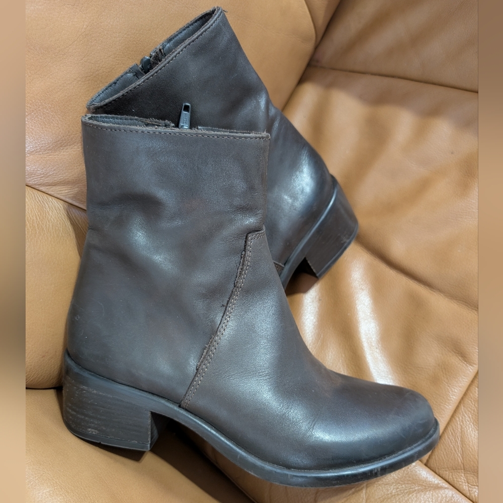 Emanuele Crasto Italian boots